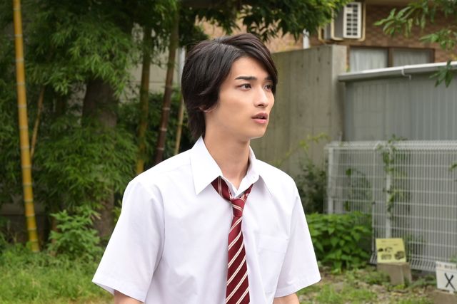 横浜流星、爽やか制服姿！「4分間のマリーゴールド」第2話（6枚目）