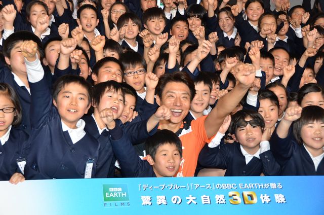 松岡修造、スクリーンをぶち破って登場＆シャベルカナヘビの動きを実演！フォトギャラリー（12枚目）