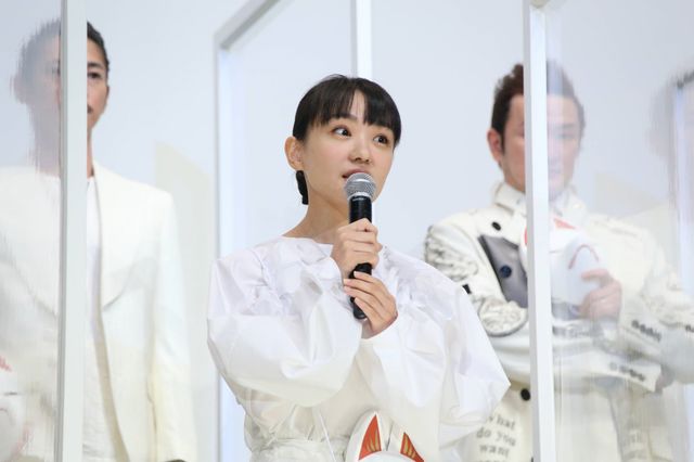 小関裕太、さわやかすぎる笑顔！『みをつくし料理帖』公開記念舞台あいさつ（4枚目）