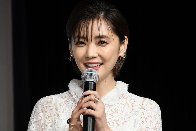 篠原ゆき子＆倉科カナ、白ワンピ姿が美しい！（5枚目）