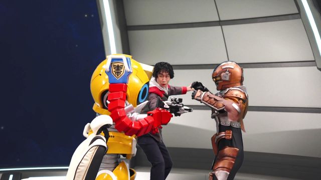 ギャバン・アーマイゼ（声：立木文彦）再び！スピンオフ「ギャバンの非番」新場面写真（5枚目）