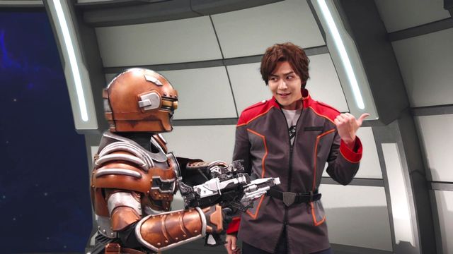 ギャバン・アーマイゼ（声：立木文彦）再び！スピンオフ「ギャバンの非番」新場面写真（6枚目）