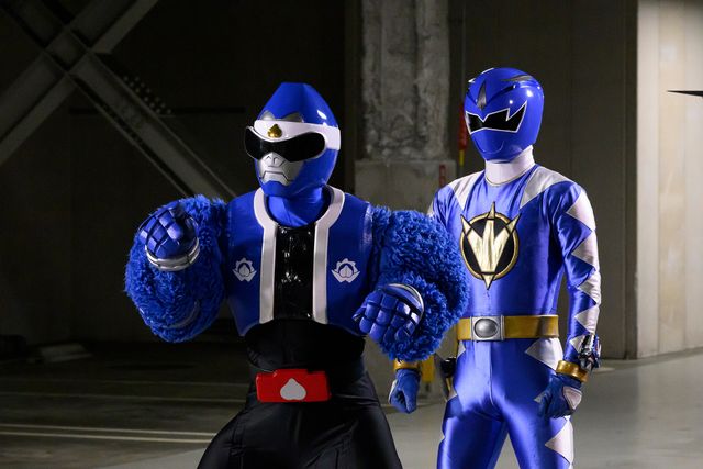 凌駕、喫茶どんぶらで恐竜カレーを振る舞う！「アバレンジャーwithドンブラザーズ」新場面写真（8枚目）