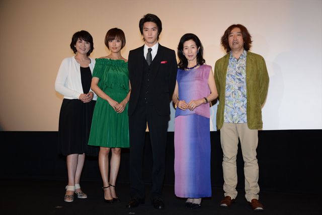 夏菜も詰め寄る…映画『鏡の中の笑顔たち』初日舞台あいさつ【フォトギャラリー】（13枚目）
