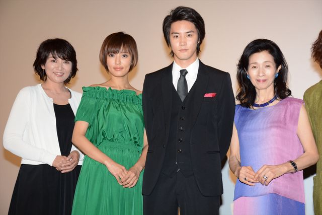 夏菜も詰め寄る…映画『鏡の中の笑顔たち』初日舞台あいさつ【フォトギャラリー】（14枚目）