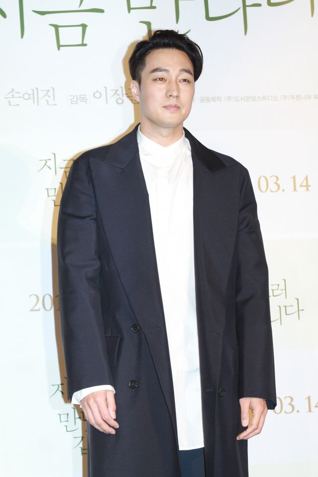 美脚のソン・イェジン＆ソ・ジソブ腕組み2ショット（6枚目）