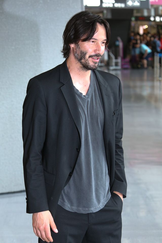 キアヌ・リーヴス、成田空港に到着！ファンがお迎え！画像ギャラリー（9枚目）