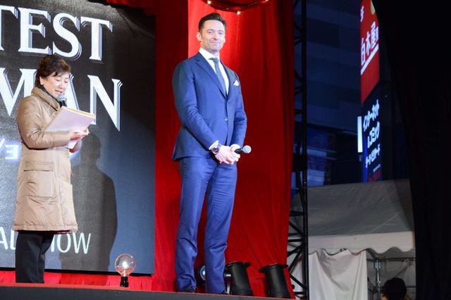 ヒュー・ジャックマン、日本のファンに大大大サービス中！（4枚目）