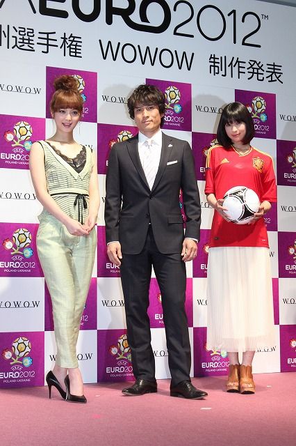 「UEFA EURO 2012 サッカー欧州選手権」EUROガール継承式フォトギャラリー（5枚目）