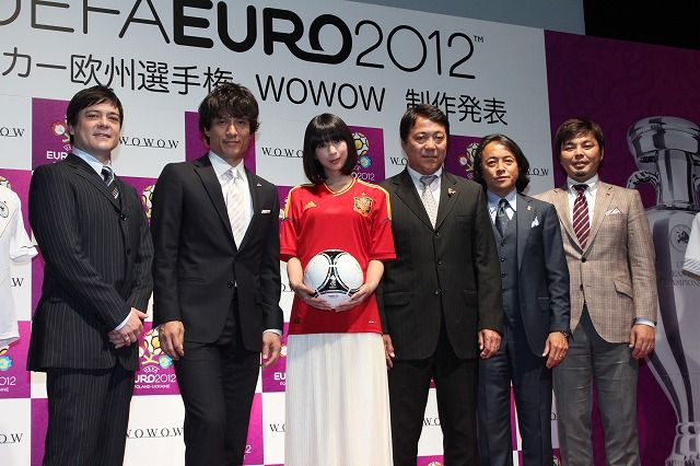 「UEFA EURO 2012 サッカー欧州選手権」EUROガール継承式フォトギャラリー（6枚目）