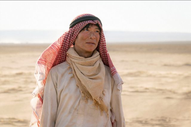 「VIVANT」ラクダの名演技も話題！第3話場面写真（ネタバレあり）（8枚目）