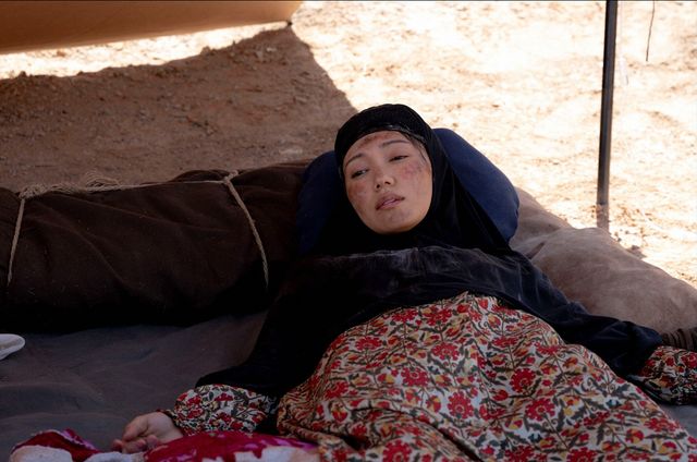 「VIVANT」ラクダの名演技も話題！第3話場面写真（ネタバレあり）（19枚目）