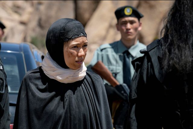 「VIVANT」ラクダの名演技も話題！第3話場面写真（ネタバレあり）（20枚目）