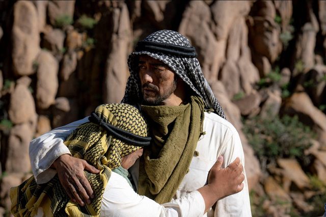 「VIVANT」ラクダの名演技も話題！第3話場面写真（ネタバレあり）（23枚目）