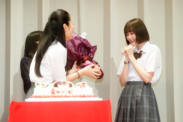 玉城ティナ＆堀田真由、制服姿で登場！「受験ゾンビ」完成披露試写会（15枚目）