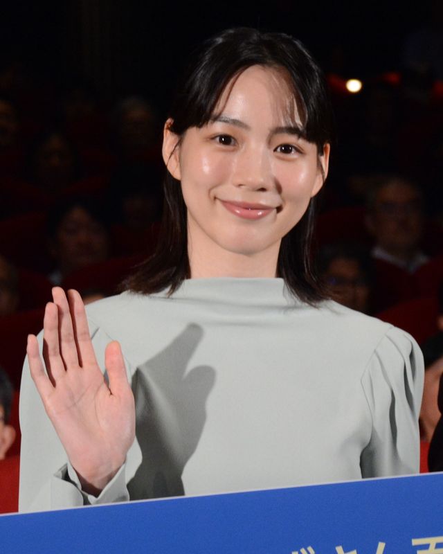 横顔が美しい…のん登壇の『この世界の片隅に』リバイバル上映・公開記念舞台あいさつ（9枚目）