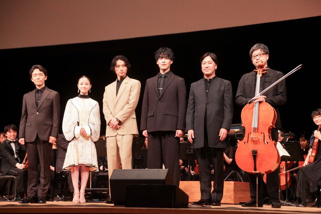 山崎賢人&橋本環奈のサプライズ登壇に大歓声!『キングダム』シネマコンサート:フォトギャラリー