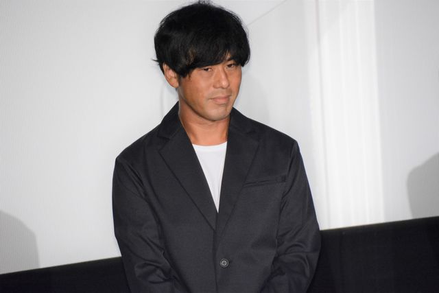 杉咲花はチェック柄ドレスで登場！『青くて痛くて脆い』初日舞台あいさつ（6枚目）