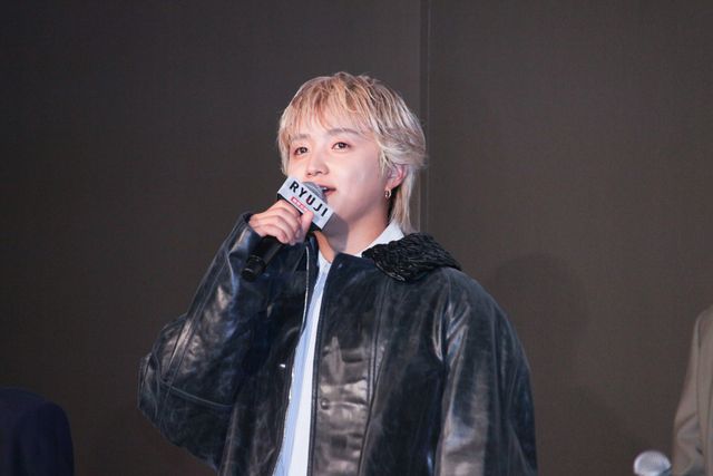 柳楽優弥・川栄李奈・萩原利久・JUNON（BE:FIRST）ら『RYUJI 竜二』初日舞台挨拶の様子（15枚目）