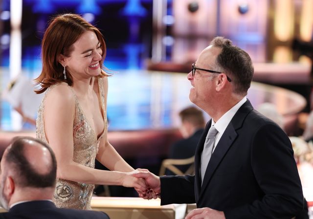 第81回ゴールデン・グローブ賞授賞式でのエマ・ストーン：フォトギャラリー