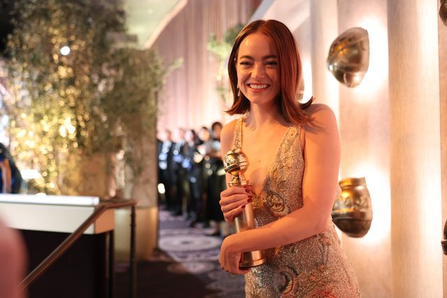 第81回ゴールデン・グローブ賞授賞式でのエマ・ストーン（2枚目）