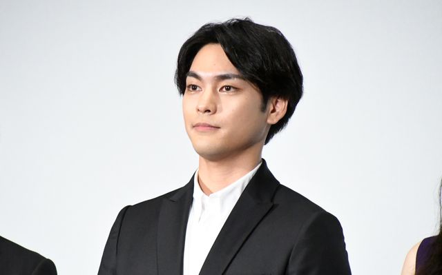 柳楽優弥＆有村架純が三浦春馬さんの思い出を語る『映画　太陽の子』公開初日舞台あいさつ（11枚目）