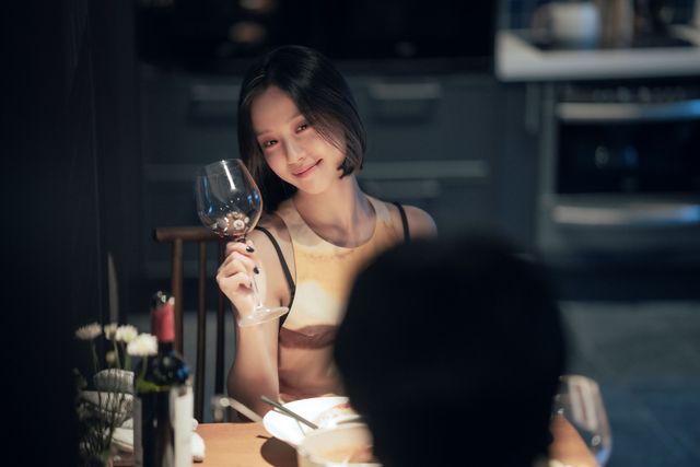 Netflixシリーズ「誰もいない森の奥で木は音もなく倒れる」場面写真：フォトギャラリー