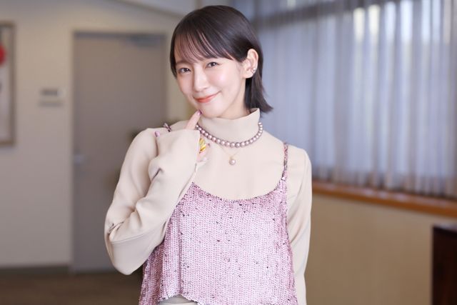 吉岡里帆、クールなエリータ-1とシンクロ！『トランスフォーマー／ONE』インタビュー撮り下ろしカット（4枚目）