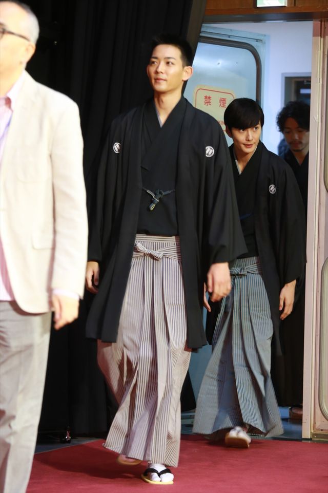 岡田将生、竜星涼、山崎育三郎の袴姿が麗しすぎ！ドラマ「昭和元禄落語心中」試写会（2枚目）