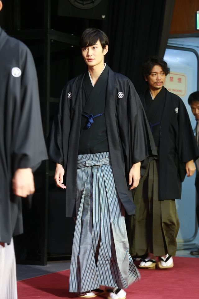 岡田将生、竜星涼、山崎育三郎の袴姿が麗しすぎ！ドラマ「昭和元禄落語心中」試写会（3枚目）