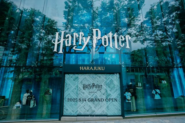 日本初の旗艦店「ハリー・ポッター ショップ 原宿」の内部（2枚目）