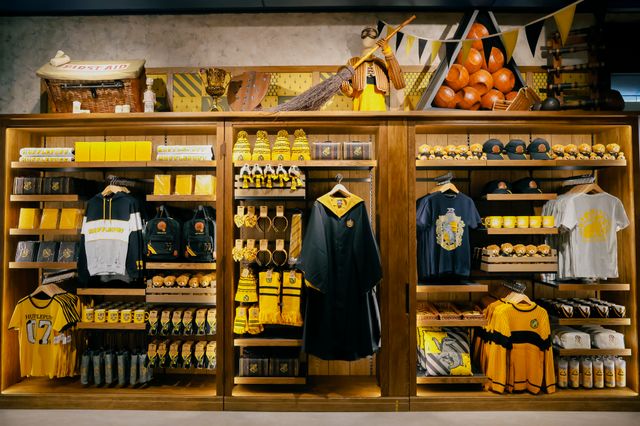 日本初の旗艦店「ハリー・ポッター ショップ 原宿」の内部（16枚目）