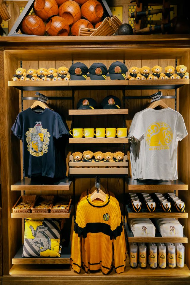 日本初の旗艦店「ハリー・ポッター ショップ 原宿」の内部（17枚目）