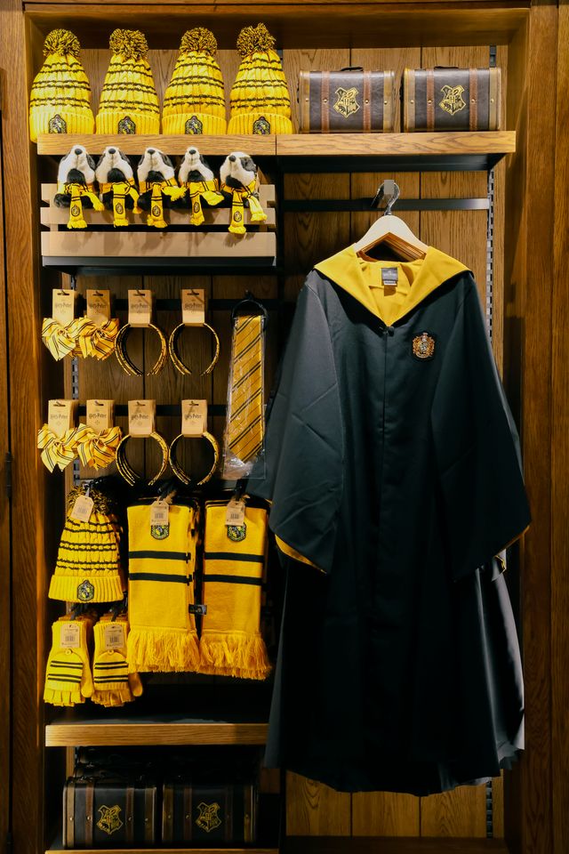 日本初の旗艦店「ハリー・ポッター ショップ 原宿」の内部（18枚目）