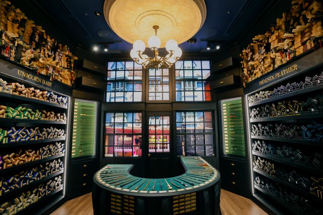 日本初の旗艦店「ハリー・ポッター ショップ 原宿」の内部（33枚目）