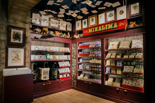 日本初の旗艦店「ハリー・ポッター ショップ 原宿」の内部（39枚目）