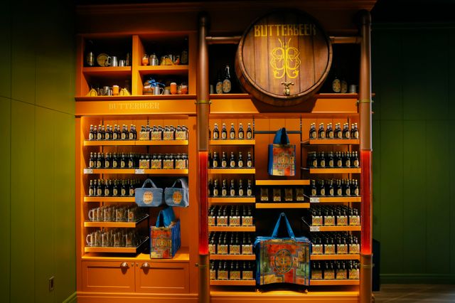 日本初の旗艦店「ハリー・ポッター ショップ 原宿」の内部（43枚目）