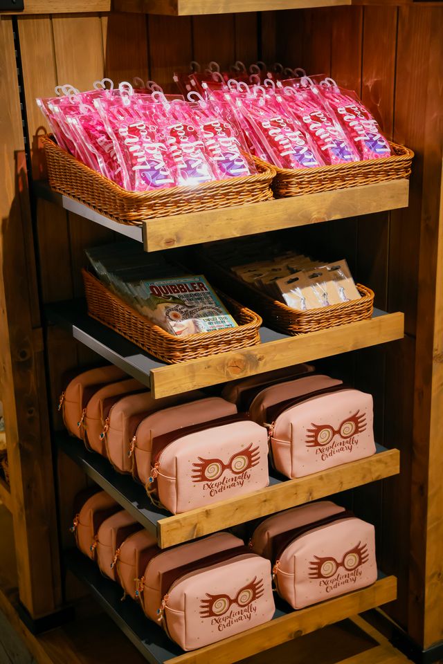 日本初の旗艦店「ハリー・ポッター ショップ 原宿」の内部（50枚目）