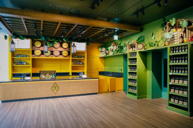 日本初の旗艦店「ハリー・ポッター ショップ 原宿」の内部（60枚目）