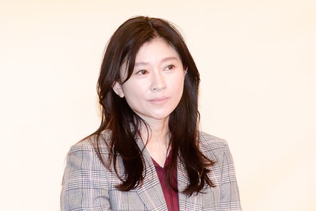 篠原涼子、ジャージ姿で登場！山崎育三郎、高橋克典らと「ハイエナ」記者会見（6枚目）
