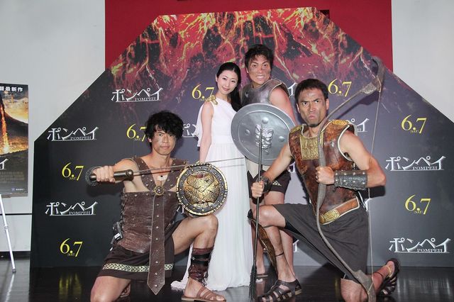 壇蜜が脇見せ…フォトギャラリー（17枚目）