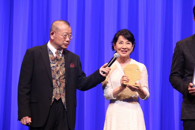 笑福亭鶴瓶が司会！吉永小百合『ふしぎな岬の物語』ジャパンプレミア舞台あいさつ写真ギャラリー（2枚目）