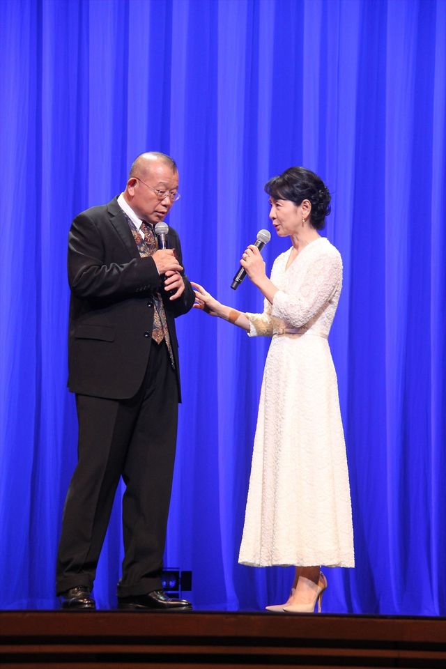 笑福亭鶴瓶が司会！吉永小百合『ふしぎな岬の物語』ジャパンプレミア舞台あいさつ写真ギャラリー（14枚目）