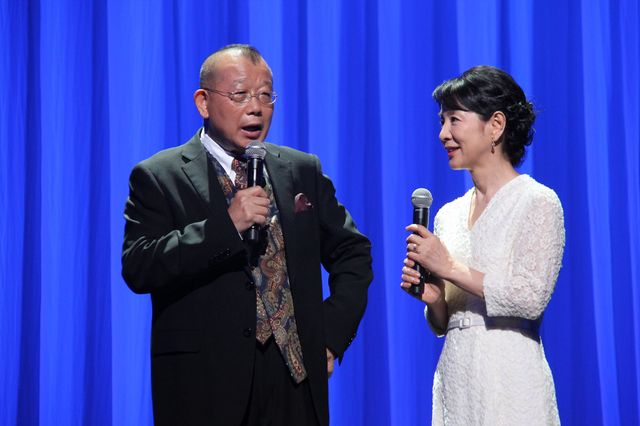 笑福亭鶴瓶が司会！吉永小百合『ふしぎな岬の物語』ジャパンプレミア舞台あいさつ写真ギャラリー（16枚目）