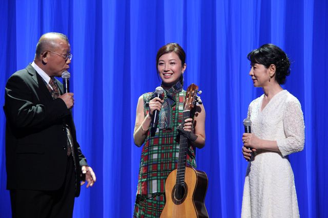 笑福亭鶴瓶が司会！吉永小百合『ふしぎな岬の物語』ジャパンプレミア舞台あいさつ写真ギャラリー（17枚目）