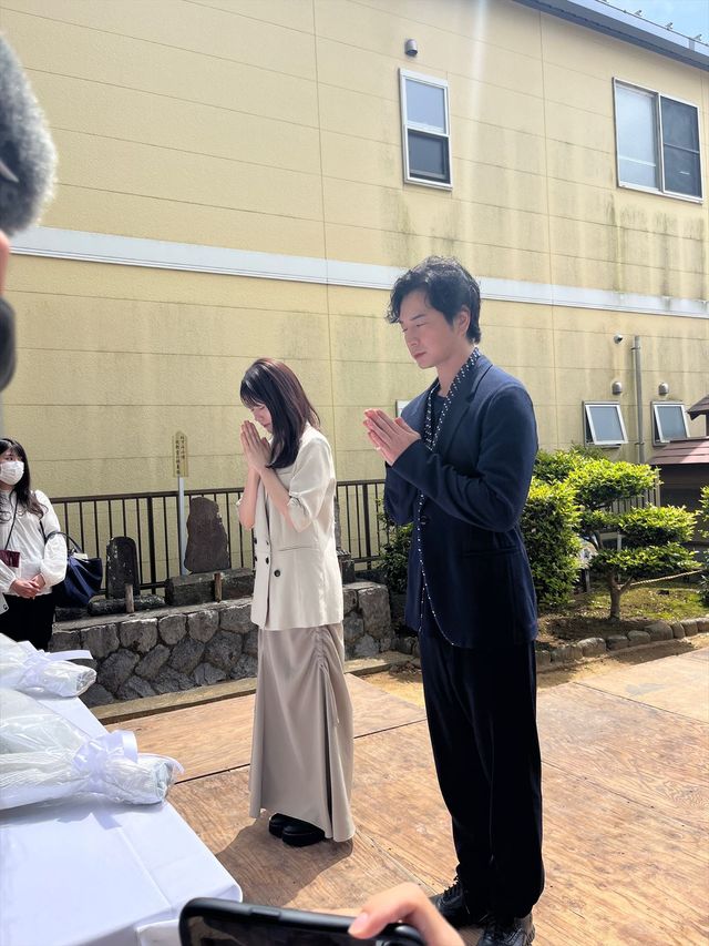 松本潤＆有村架純、三方ヶ原の戦いの激戦地を訪問：フォトギャラリー