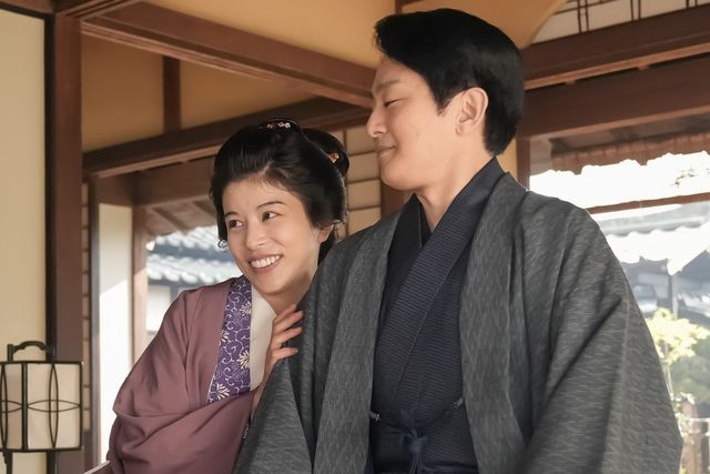 なみ（さとうほなみ）はラブラブで…朝ドラ「ばけばけ」第81回の場面写真：フォトギャラリー