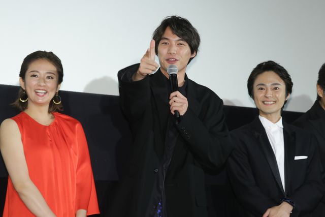 岡田准一、木村文乃、山本美月ら『ザ・ファブル』キャストがレッドカーペットに登場！（10枚目）