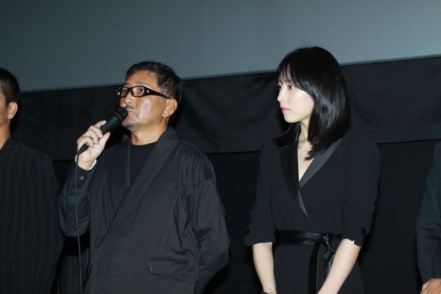 知英、美しい黒ドレスで『殺る女』ワールドプレミアに登場（12枚目）