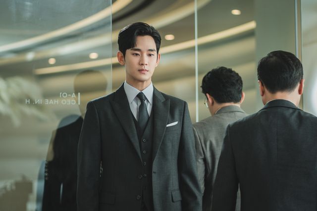 スヒョン＆ジウォンが美しい…韓ドラ「涙の女王」追加場面写真（10枚目）